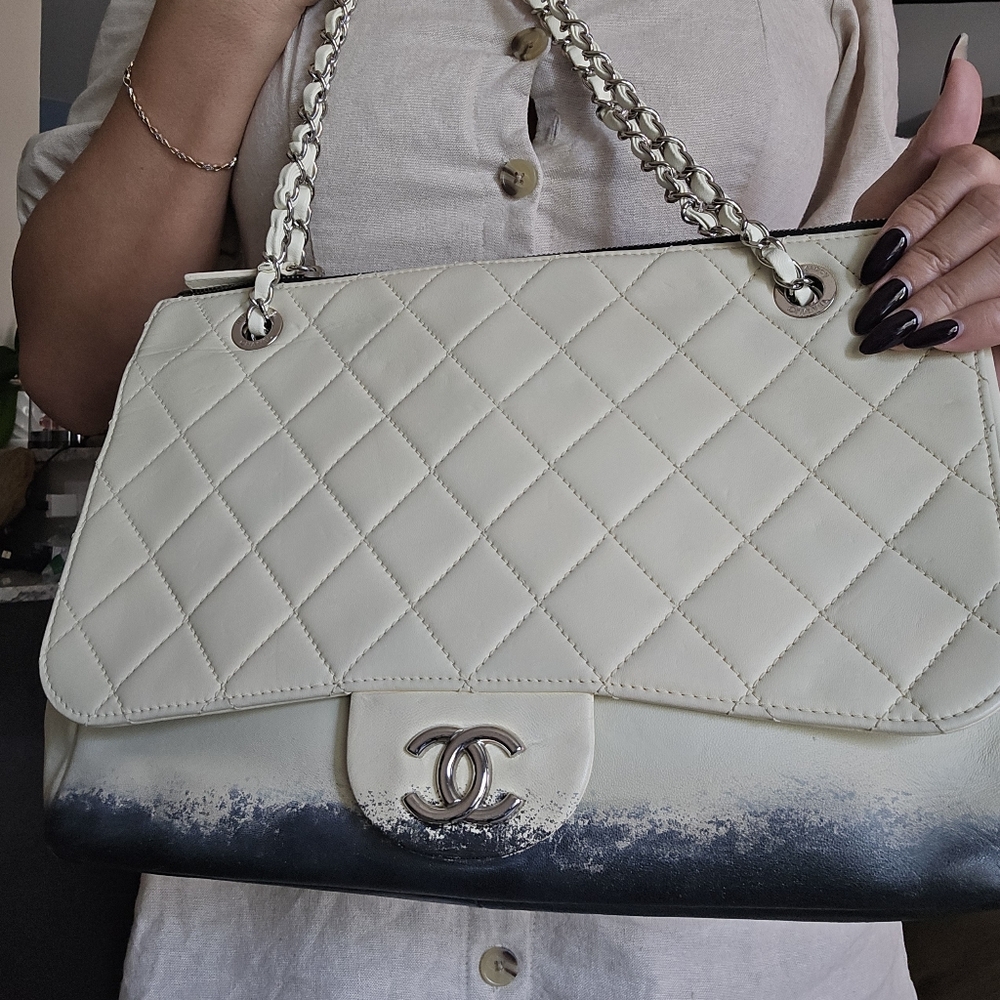 Authentic Chanel Blizzard Zip-flap Shoulder Bag - Picture 5 of 16